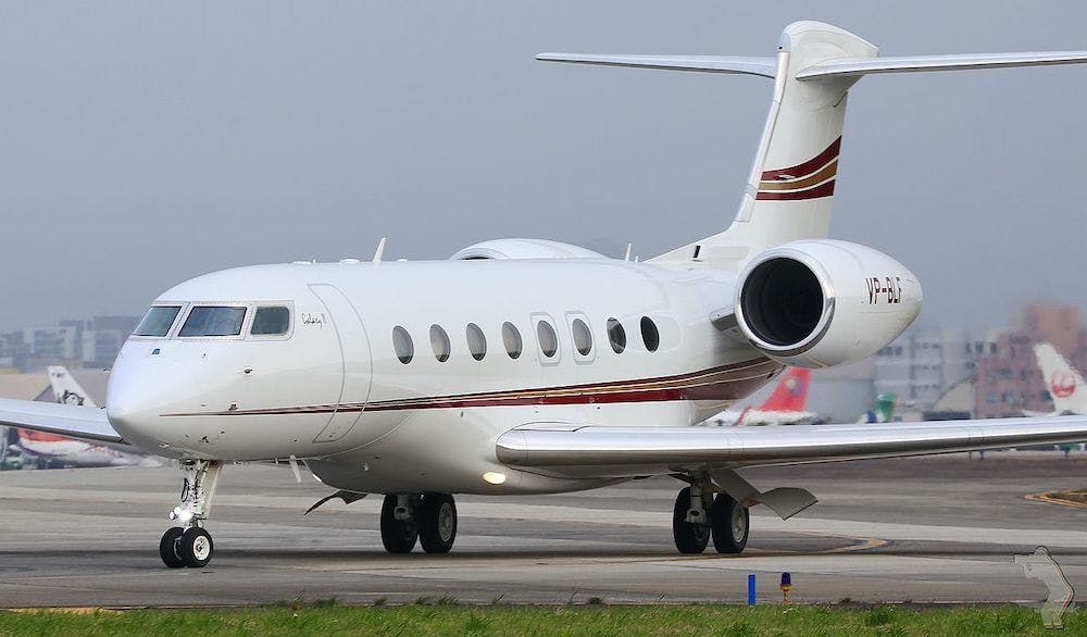 A Gulfstream G650ER taxiing to the runway.